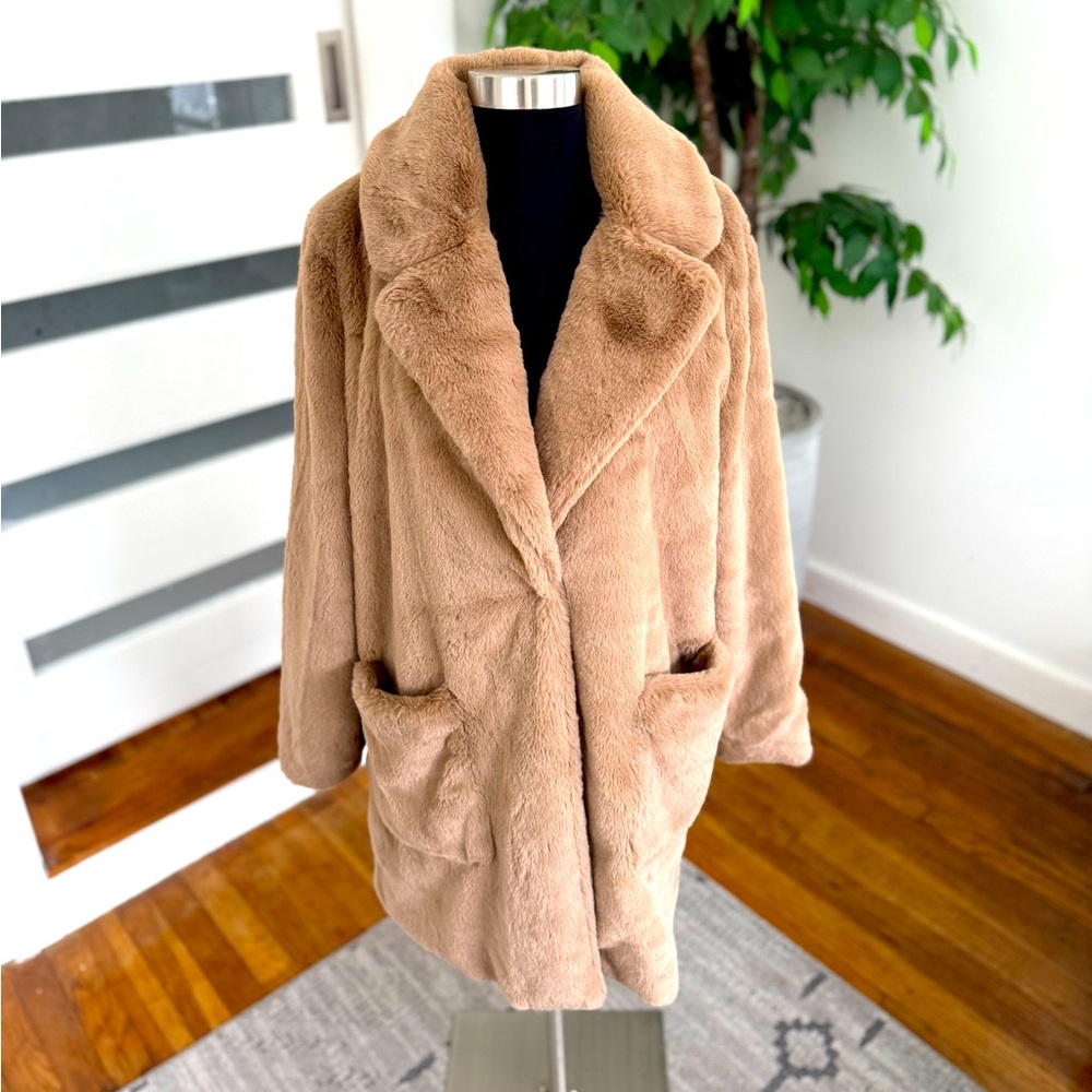 Nine West faux fur coat SZ M